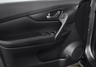 Подержанный автомобиль Nissan X-Trail 2017 года (20 фото)
