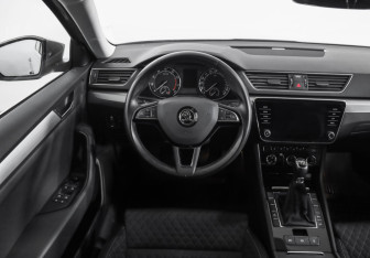 Подержанный автомобиль Skoda Superb Liftback 2018 года (11 фото)