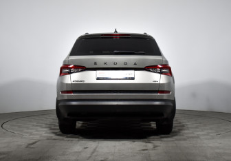 Подержанный автомобиль Skoda Kodiaq 2020 года (6 фото)