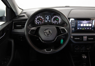 Подержанный автомобиль Skoda Rapid Liftback 2020 года (10 фото)