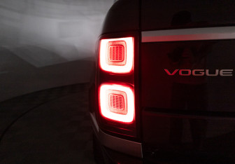 Подержанный автомобиль Land Rover Range Rover 2021 года (34 фото)