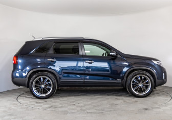 Подержанный автомобиль Kia Sorento 2019 года (4 фото)