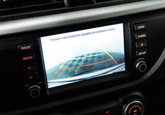 Подержанный автомобиль Kia Rio Hatchback 2018 года (15 фото)