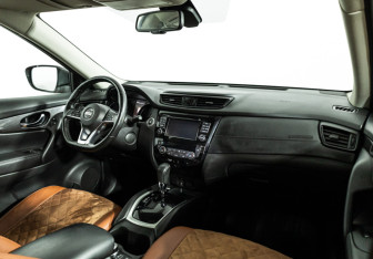 Подержанный автомобиль Nissan X-Trail 2018 года (9 фото)
