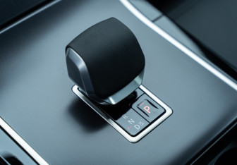 Новый Land Rover Range Rover Velar 2025 (15 фото)