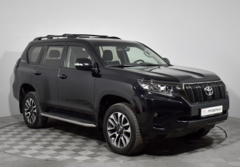 Подержанный автомобиль Toyota Land Cruiser Prado 2022 года (3 фото)