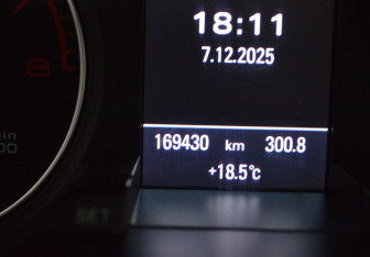 Подержанный автомобиль Audi A4 Sedan 2011 года (15 фото)