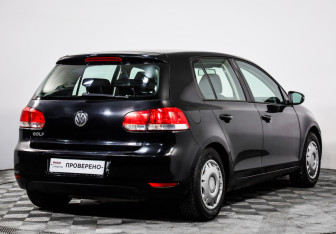 Подержанный автомобиль Volkswagen Golf Hatchback 2011 года (5 фото)
