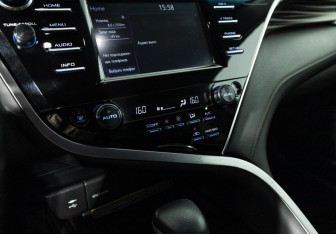 Подержанный автомобиль Toyota Camry Sedan 2019 года (16 фото)