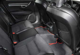 Подержанный автомобиль Volvo V90 Cross Country 2019 года (14 фото)