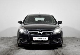 Подержанный автомобиль Opel Vectra Liftback 2008 года (2 фото)