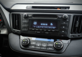 Подержанный автомобиль Toyota RAV4 2018 года (27 фото)