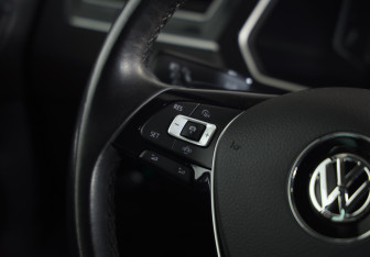Подержанный автомобиль Volkswagen Tiguan 2020 года (12 фото)