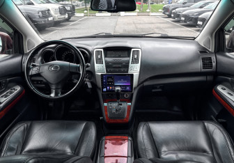 Подержанный автомобиль Lexus RX 2007 года (7 фото)