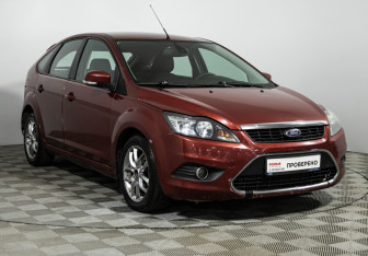 Подержанный автомобиль Ford Focus Hatchback 2008 года (3 фото)