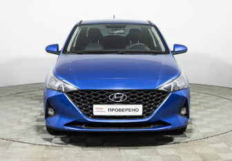 Подержанный автомобиль Hyundai Solaris Sedan 2021 года (2 фото)