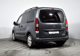 Подержанный автомобиль Citroen Berlingo 2021 года (7 фото)