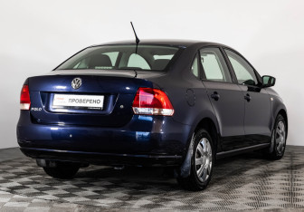 Подержанный автомобиль Volkswagen Polo Sedan 2015 года (5 фото)
