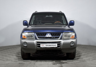 Подержанный автомобиль Mitsubishi Pajero 2005 года (2 фото)
