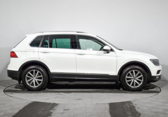 Подержанный автомобиль Volkswagen Tiguan 2017 года (4 фото)