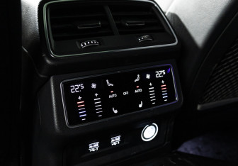 Подержанный автомобиль Audi A6 Sedan 2018 года (26 фото)