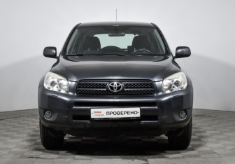 Подержанный автомобиль Toyota RAV4 2008 года (2 фото)