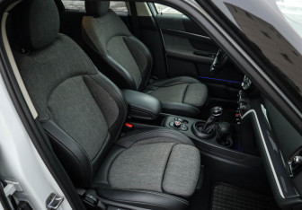 Подержанный автомобиль MINI Countryman 2018 года (29 фото)