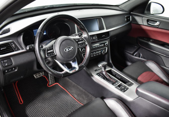 Подержанный автомобиль Kia Optima Sedan 2019 года (9 фото)