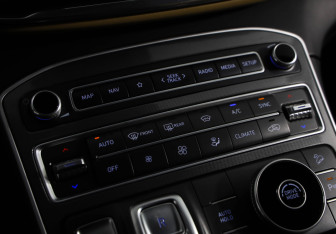 Подержанный автомобиль Hyundai Santa Fe 2021 года (21 фото)