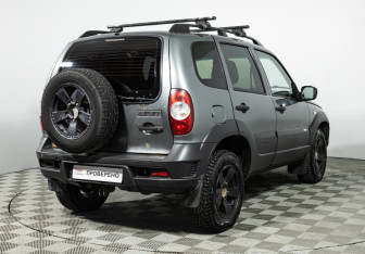 Подержанный автомобиль Chevrolet Niva 2016 года (5 фото)