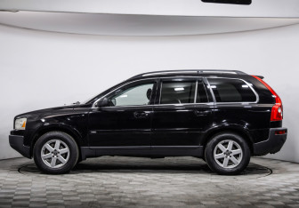 Подержанный автомобиль Volvo XC90 2002 года (8 фото)