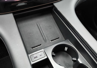 Подержанный автомобиль Exeed VX 2023 года (30 фото)