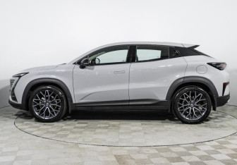 Подержанный автомобиль Changan UNI-T 2023 года (8 фото)