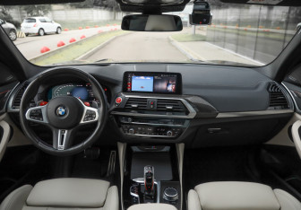 Подержанный автомобиль BMW X3 M 2020 года (13 фото)