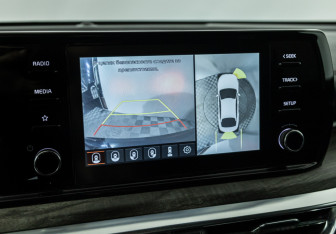 Подержанный автомобиль Kia K5 2021 года (24 фото)