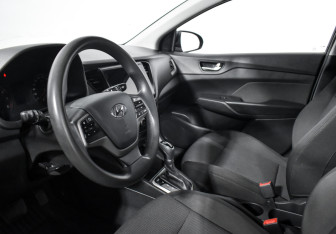 Подержанный автомобиль Hyundai Solaris Sedan 2019 года (9 фото)