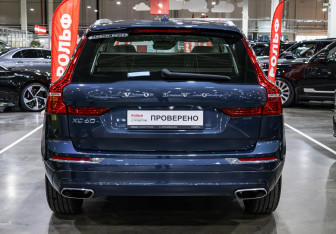Подержанный автомобиль Volvo XC60 2019 года (9 фото)