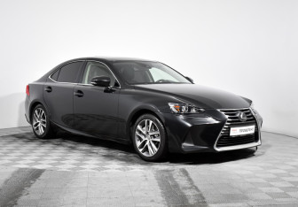 Подержанный автомобиль Lexus IS Sedan 2019 года (3 фото)