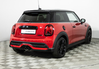 Подержанный автомобиль MINI Hatch 2021 года (5 фото)