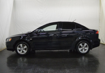 Подержанный автомобиль Mitsubishi Lancer Sedan 2008 года (8 фото)