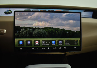 Подержанный автомобиль Avatr 07 2024 года (16 фото)