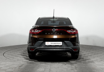 Подержанный автомобиль Renault Arkana 2019 года (6 фото)