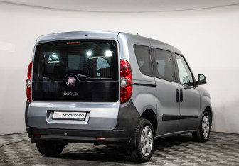 Подержанный автомобиль Fiat Doblo 2011 года (5 фото)