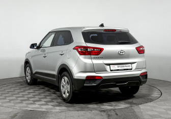 Подержанный автомобиль Hyundai Creta 2017 года (7 фото)