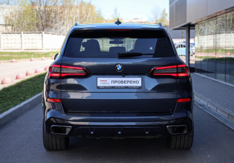Подержанный автомобиль BMW X5 2020 года (5 фото)