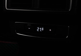 Подержанный автомобиль Audi Q5 2017 года (30 фото)