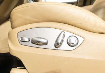 Подержанный автомобиль Porsche Macan 2014 года (18 фото)