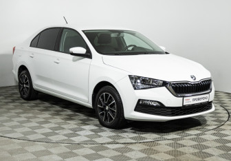 Подержанный автомобиль Skoda Rapid Liftback 2021 года (3 фото)