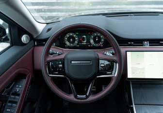 Новый Land Rover Range Rover Evoque 2025 (16 фото)