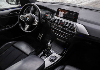 Подержанный автомобиль BMW X3 2018 года (9 фото)